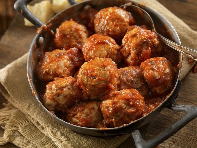 Keto Buffalo Chicken Meatballs - Low Carb Buffalo Chicken Meatballs